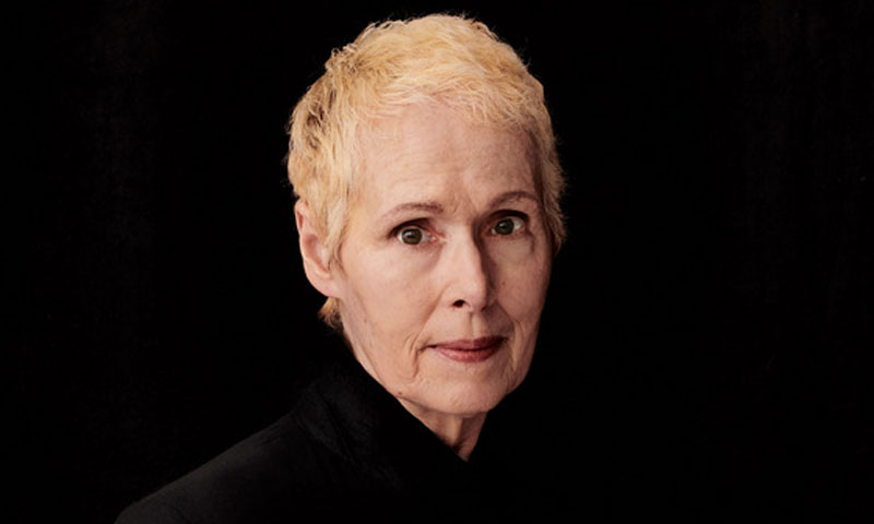 خاتون کالم نگار نے صدر ٹرمپ پر ہراساں کرنے کا الزام عائد کردیا