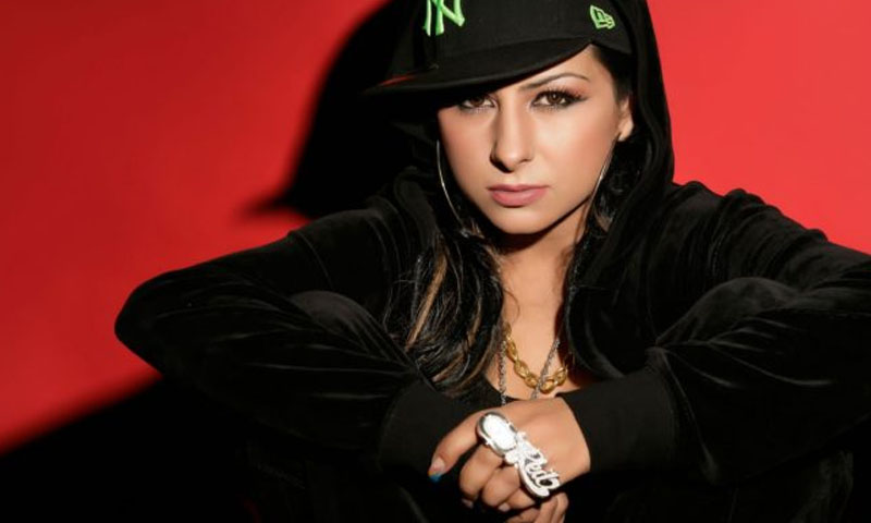 بھارت کی پنجابی گلوکارہ نے پلوامہ حملے کا ’ذمہ دار‘ ڈھونڈ نکالا