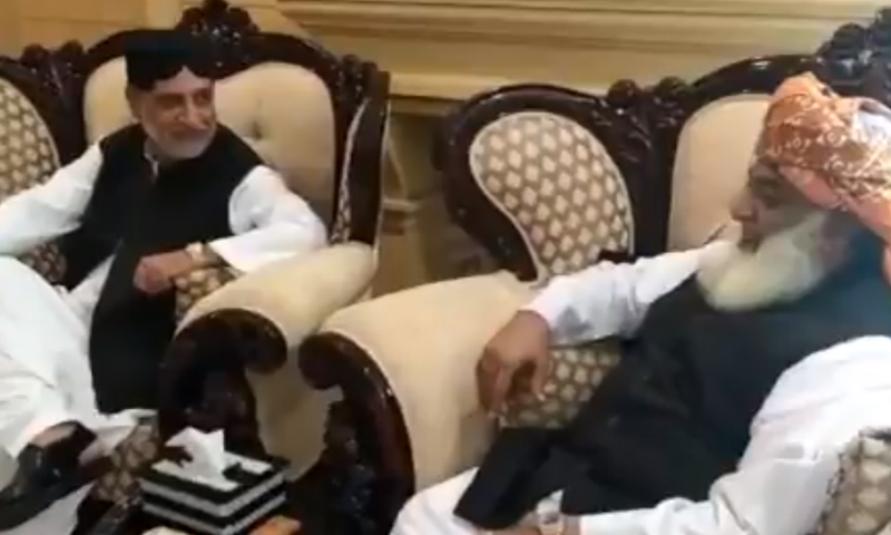 حکومتی اتحادی سردار اخترمینگل کی مولانا فضل الرحمان سے ملاقات