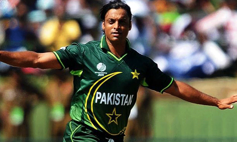 شعیب اختر سے بدتمیزی، اداکار بھی قومی ہیرو کے حق میں بول پڑے