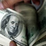 انٹربینک میں ڈالر سستا، 279 روپے 1 پیسے پر بند