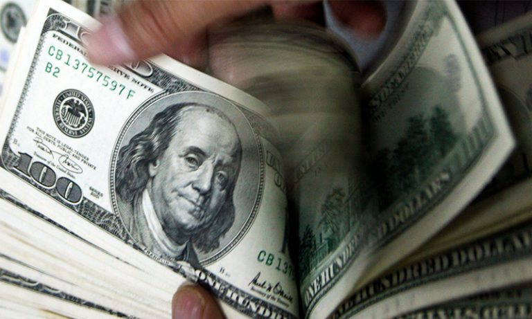 انٹربینک میں ڈالر سستا، 279 روپے 1 پیسے پر بند