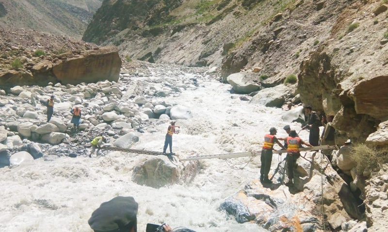 چترال: سیلاب متاثرین کیلیے امدادی سرگرمیاں جاری