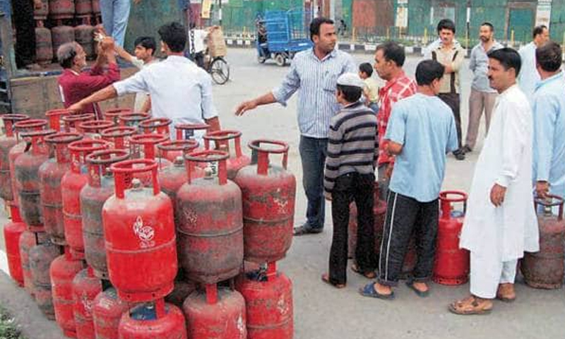ایل پی جی کی فی کلو قیمت میں 38 روپے97 پیسےکااضافہ LPG