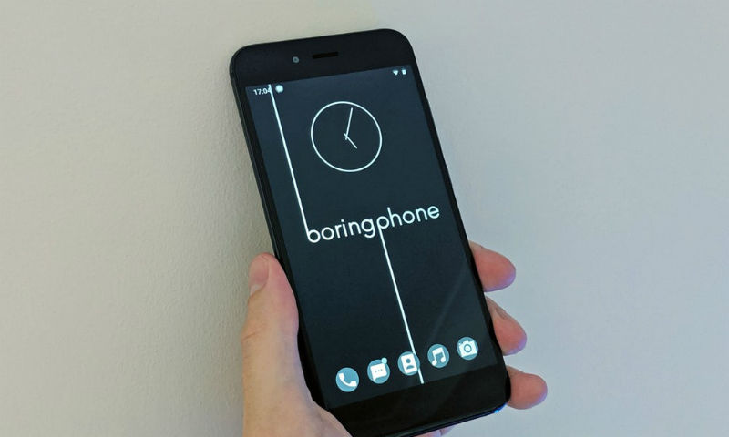 موبائل فون کے عادی صارفین کے لئے بورنگ فون متعارف کروا دیا گیا