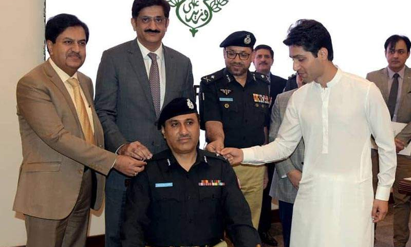 ڈاکٹر امیر شیخ کو ہٹا کر غلام نبی میمن کو کراچی پولیس چیف تعینات کردیا گیا