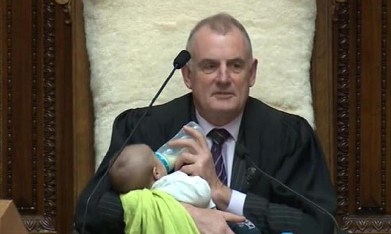 نیوزی لینڈ پارلیمنٹ میں شیر خوار بچے کی شرکت