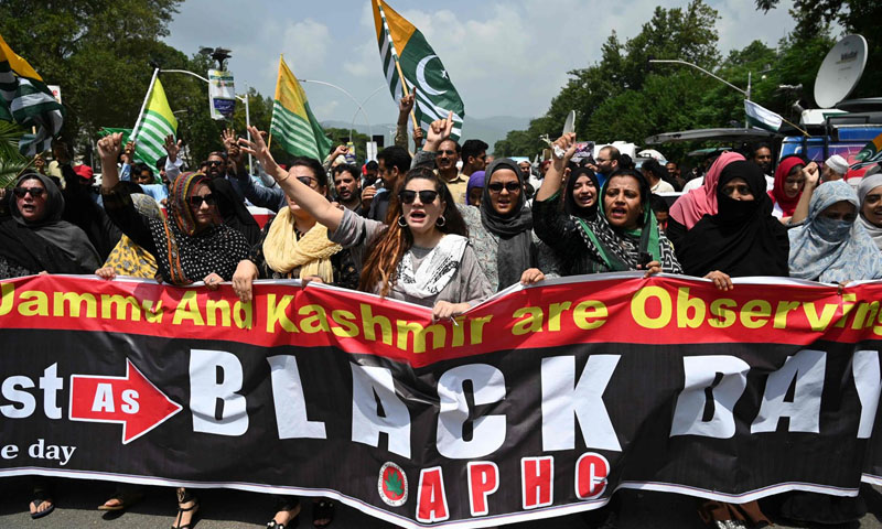 پاکستانیوں اور کشمیریوں نے منایا یوم سیاہ : بھارت کا تھا یوم آزادی