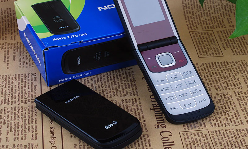 پرانا فون نئی شکل میں واپسی کیلیے تیار