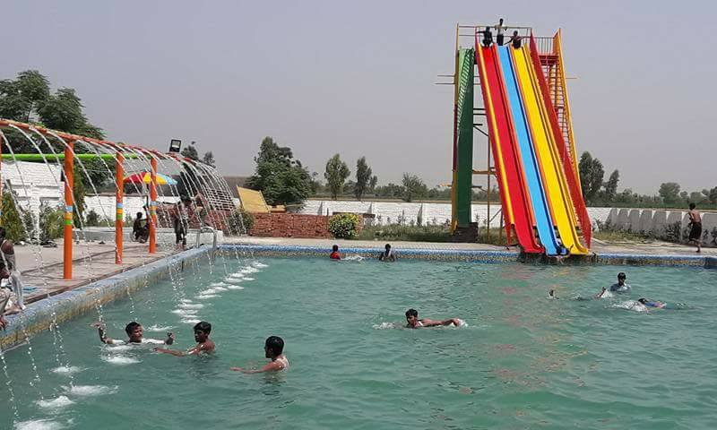 نہروں اور سوئمنگ پول میں نہانے والوں کی جان کو خطرہ