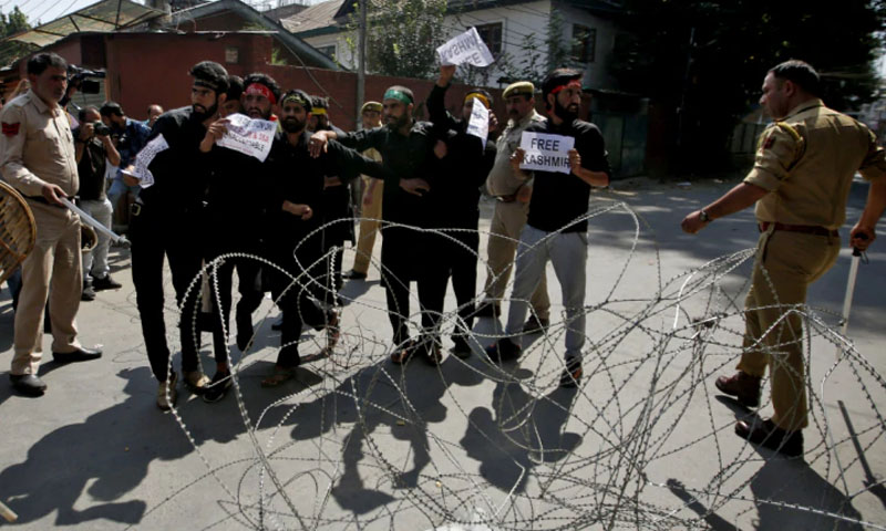 کشمیر: بچوں کی چیخ و پکار سسکیوں میں ڈھلنے لگی، بیروزگاری پھیل گئی