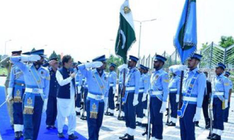 وزیر اعظم عمران خان کا ائیر ہیڈکوارٹرز کا دورہ