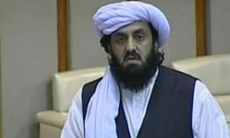 ’حکومت کے سر سے خفیہ ہاتھ اٹھ رہا ہے‘