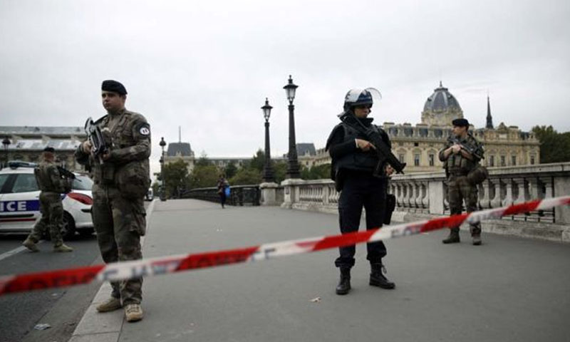 پیرس میں آج سے لاک ڈاؤن کی پابندیوں میں نرمی کا اعلان