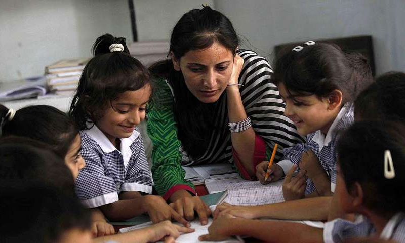 دنیا بھر میں آج اساتذہ کا عالمی دن منایا جا رہا ہے