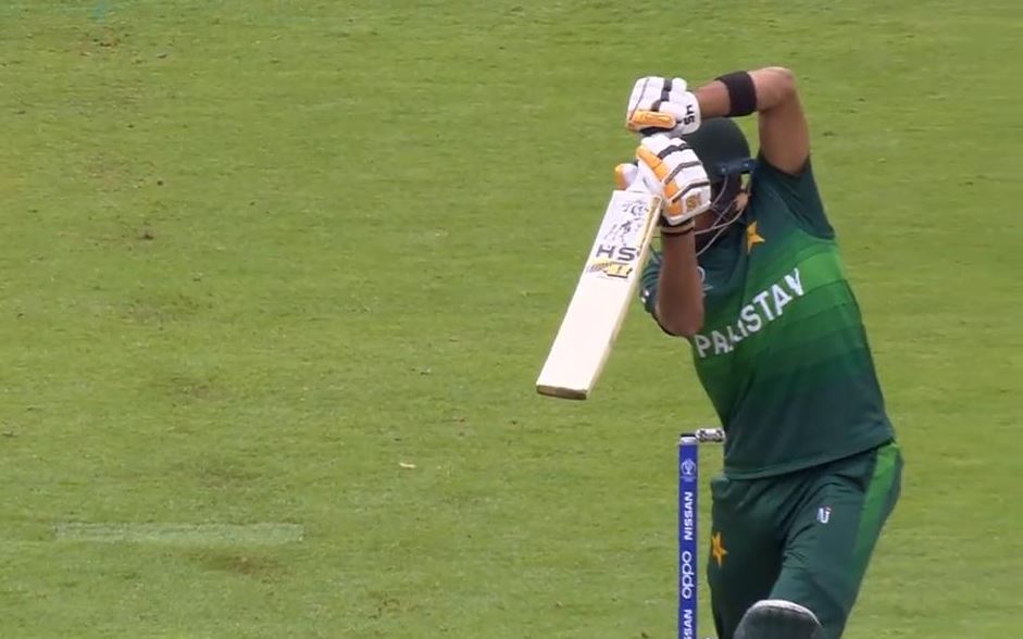 ’دنیا رک سی جاتی ہے جب بابر ڈرائیو مارتے ہیں’