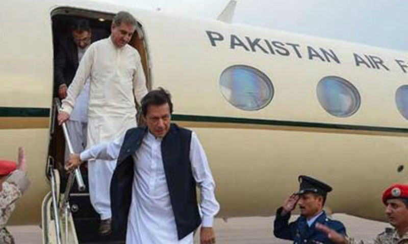 عمران خان دورہ ایران مکمل کر کے پاکستان پہنچ گئے