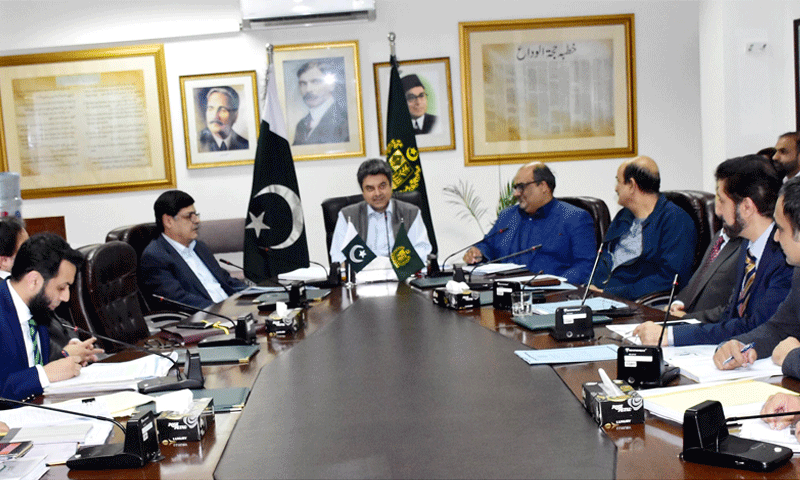 شریف خاندان کا کابینہ کی ذیلی کمیٹی کے بائیکاٹ کا فیصلہ شریف خاندان کا کابینہ کی ذیلی کمیٹی کے بائیکاٹ کا فیصلہ