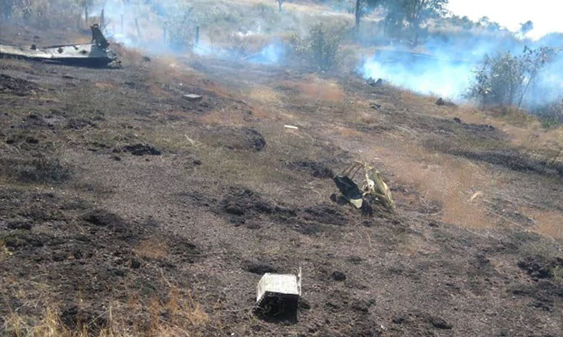 بھارتی فوج کا طیارہ گر کر تباہ بھارتی فوج کا طیارہ گر کر تباہ