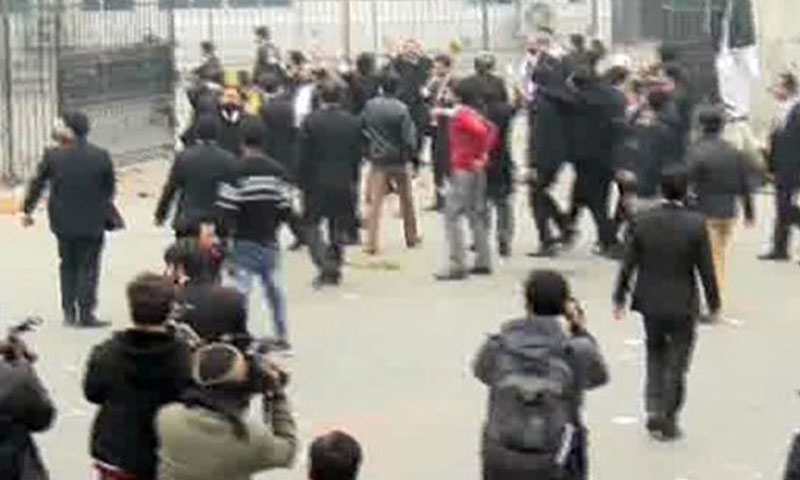 لاہور:پی آئی سی، ہنگامہ آرائی اور توڑ پھوڑ کا مقدمہ تاحال درج نہیں ہوا