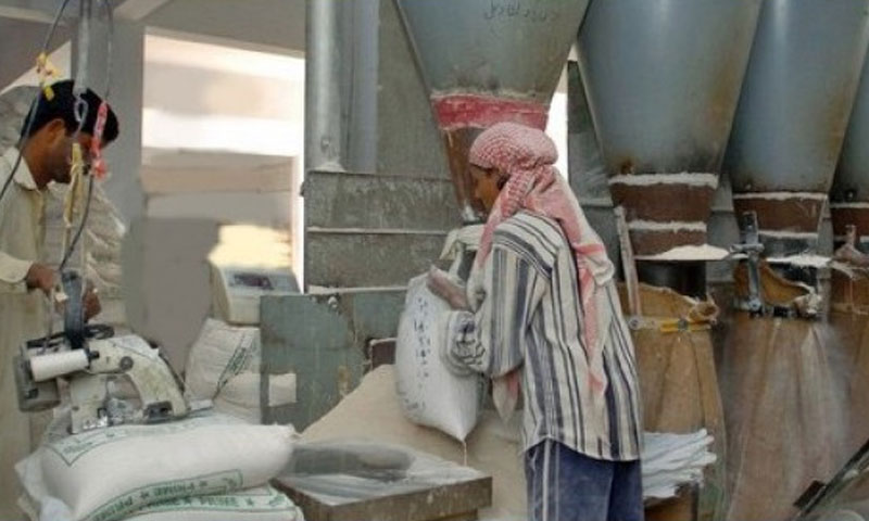 چینی کے بعد آٹے کی سرکاری قیمتیں بھی مقرر کردی گئی آٹے کی قیمت