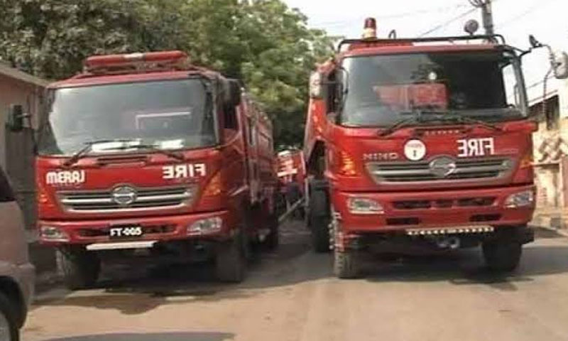 یقین کریں: کراچی میں آٹھ فائر ٹینڈرز آپریشنل رہ گئے، باقی تمام غیر فعال