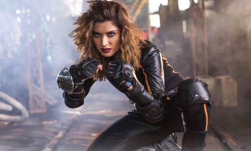 ایئرپورٹ پر گندگی، مہوش حیات برہم