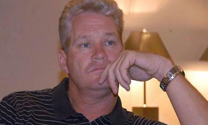 ڈین جونز کی اسٹیڈیم سے کچرا چننے کی ویڈیو وائرل