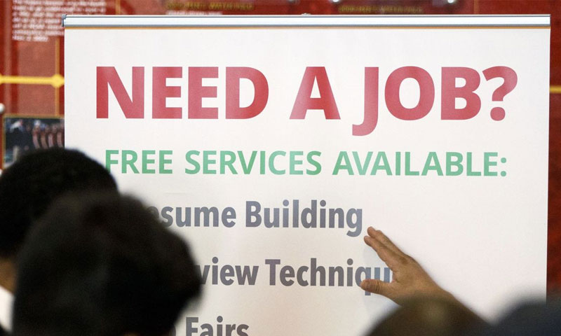 امریکہ: ایک ہفتے میں30 لاکھ سے زائد لوگ بےروزگار