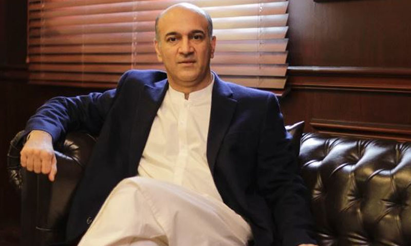 عمران خان ملک کے لیے محنت کر رہے ہیں، جنید لاکھانی