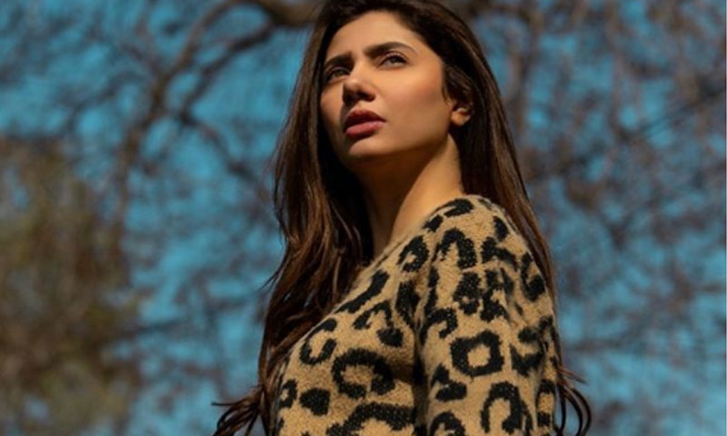 ماہرہ خان کا آنگن ٹیڑھا