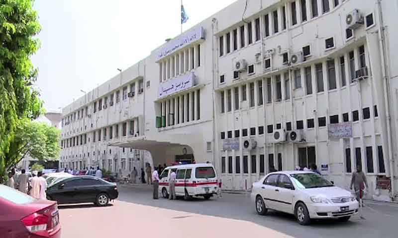 پنجاب اور اسلام آباد میں لاک ڈاؤن، ہیلتھ عملہ مشکلات کا شکار