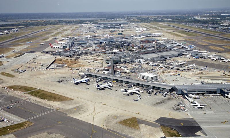 لندن: ہیتھرو ایئرپورٹ، فضائی آپریشن مزید محدود کرنے کا فیصلہ