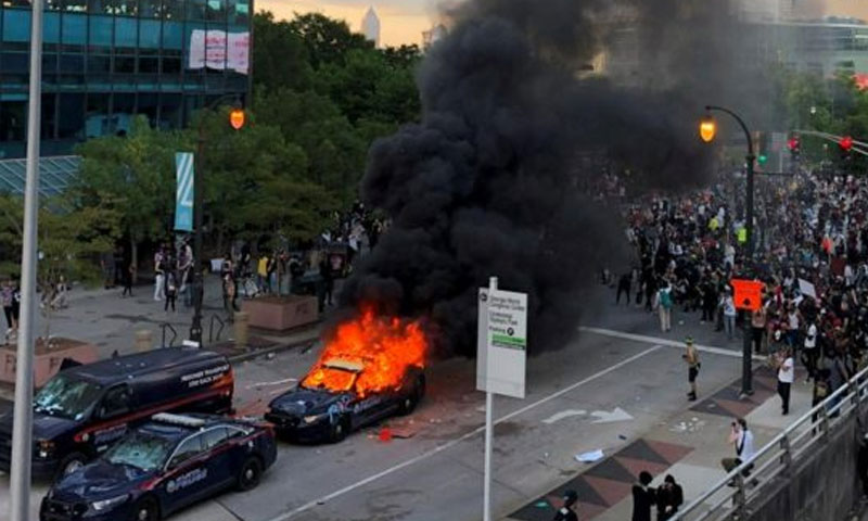 امریکی سیاہ فام کی ہلاکت کے خلاف مظاہرے جاری، واشنگٹن میں کرفیو