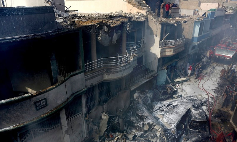 طیارہ حادثہ: چھ میتیں شناخت کے بعد ورثا کے حوالے کردی گئیں