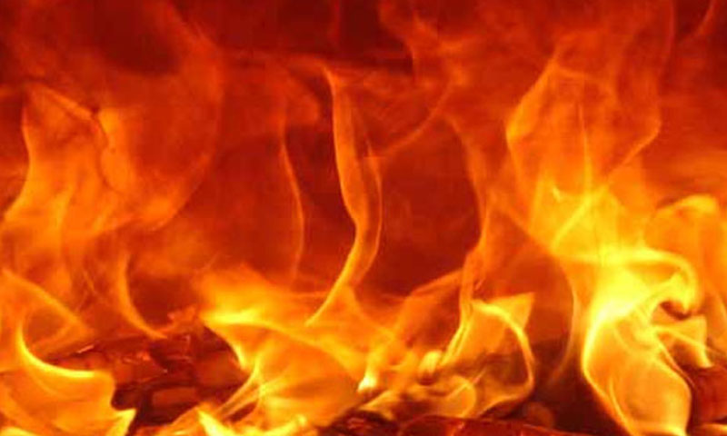 کراچی: شیر شاہ گلبائی، گارمنٹس فیکٹری میں آتشزدگی راولپنڈی: ڈائپرز بنانے والی فیکٹری میں لگی آگ 6 گھنٹے بعد بھی بے قابو