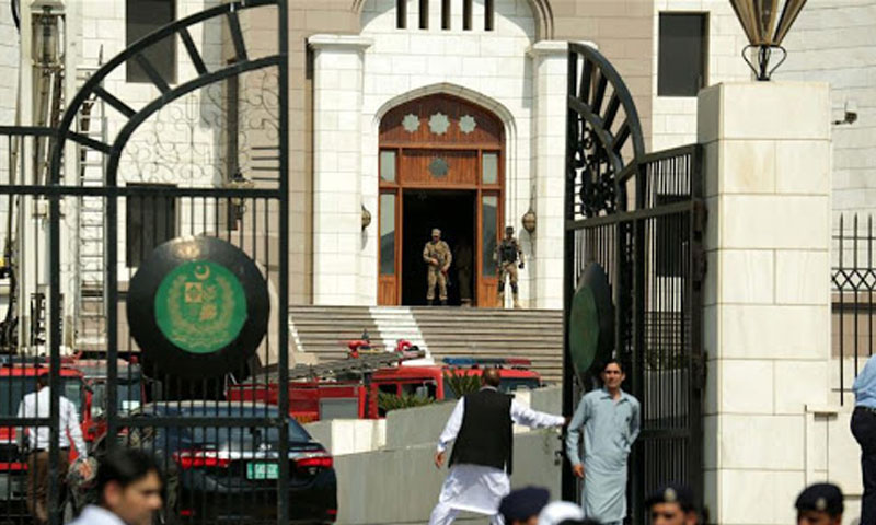 کورونا وائرس: وزیراعظم آفس کا اسٹاف محدود کردیا گیا