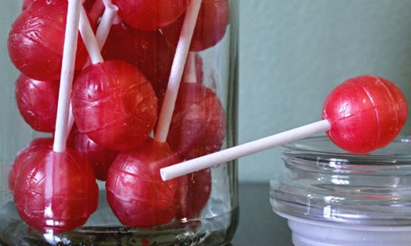 دو ملین ڈالرز کے لالی پاپ کا منصوبہ: وزیر تعلیم کی وزارت لے گیا