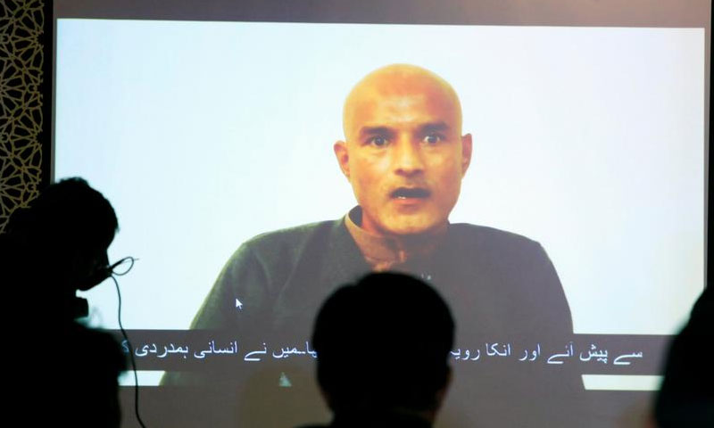 کلبھوشن کیلئے وکیل مقرر کرنے کا معاملہ، 2 وکلا کی عدالتی معاونت سے معذرت