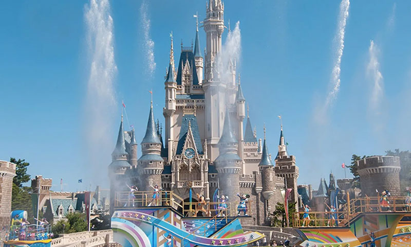 ٹوکیو میں ڈزنی لینڈ کو دوبارہ کھول دیا گیا