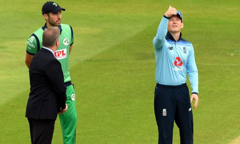 تین ایک روزہ میچ، انگلینڈ نے سیریز اپنے نام کر لی