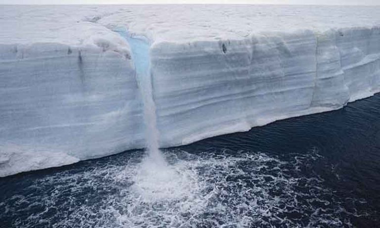 موسمیاتی تبدیلیوں کا اثر:  تیس برس میں زمین 28 ہزار ارب ٹن برف سے محروم
