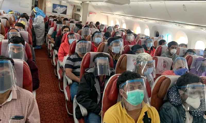 طویل فضائی سفر کے دوران کورونا کی منتقلی کا خطرہ حقیقی، تحقیق