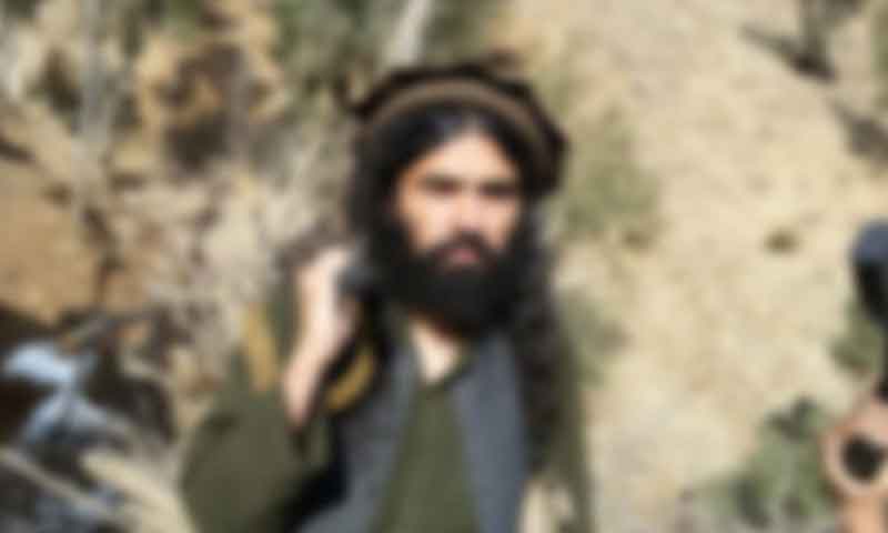 پاک فوج کی کارروائی، دہشتگرد کمانڈر احسان اللہ سنڑے 3 ساتھیوں سمیت ہلاک