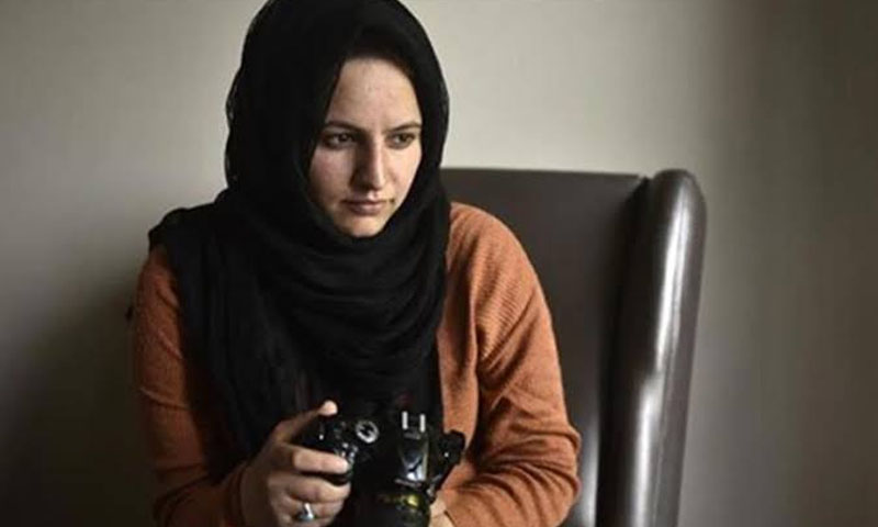 دنیا کو بھارتی مظالم دکھانے والی صحافی مسرت زہرا کو اعلیٰ اعزاز دیدیا گیا