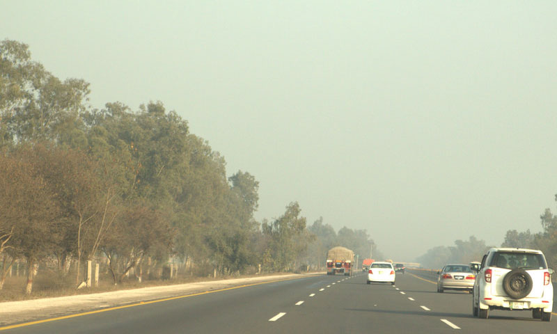 لاہور اسلام آباد موٹروے پر ایک اور واردات