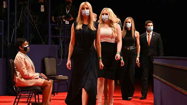 صدر ٹرمپ کے اہلخانہ نے وارننگ کے بعد ماسک پہن لیا