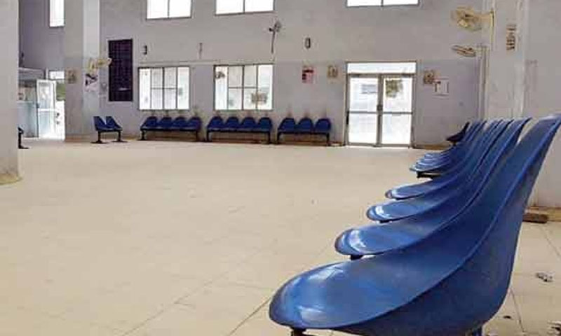 کوئٹہ: ینگ ڈاکٹرز نے سرکاری اسپتالوں کی او پی ڈیز کو تالے لگا دیے