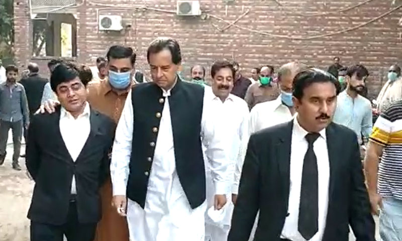 بغاوت کیس: کیپٹن ریٹائرڈ صفدر، عمران خالد بٹ کی عبوری ضمانت میں توسیع 