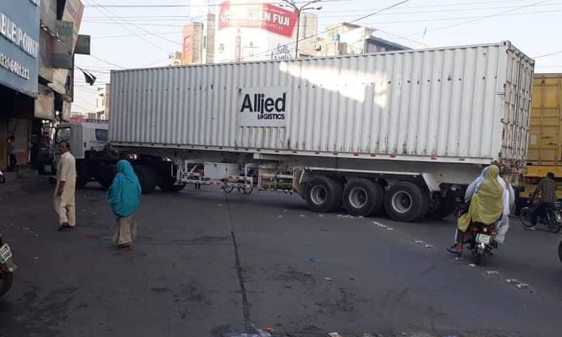 گوجرانوالہ: عدالت کا کنٹینرز ہٹانے کا حکم